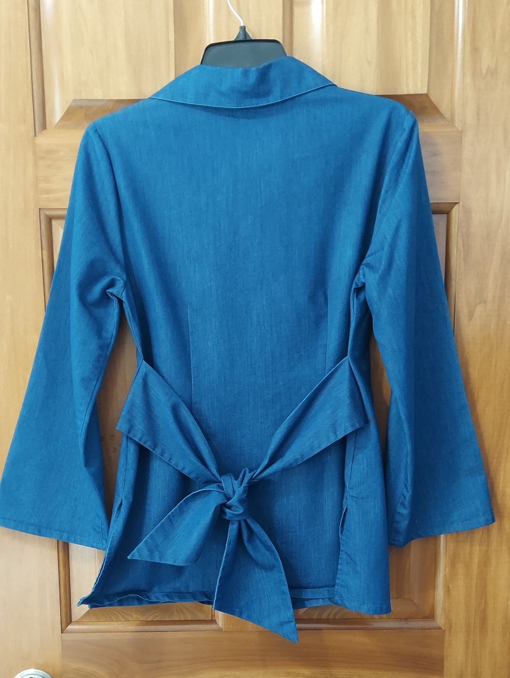 Mishca Soft Blue Denim Boho Turquoise/Silver Buttons Blouse Size Medium Like New - Picture 3 of 9